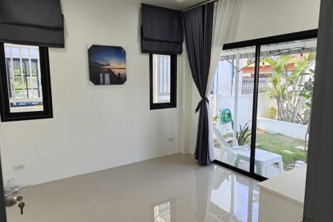 Local comercial 216 m2 en Pattaya, Tailandia № 125546 - foto 7