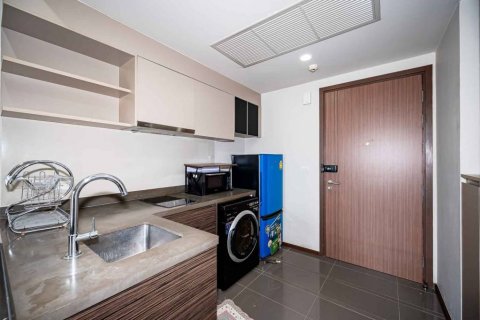 Condominio de 1 dormitorio en Bangkok, Tailandia № 126619 - foto 2