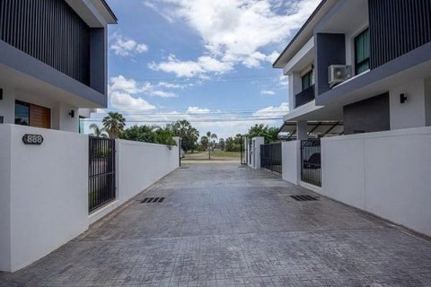 Casa de 3 dormitorios en Hua Hin, Tailandia № 125195 - foto 13