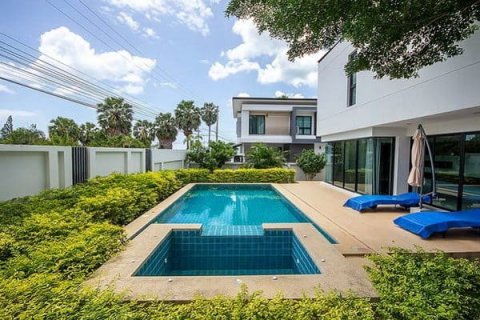 Casa de 3 dormitorios en Hua Hin, Tailandia № 125195 - foto 2