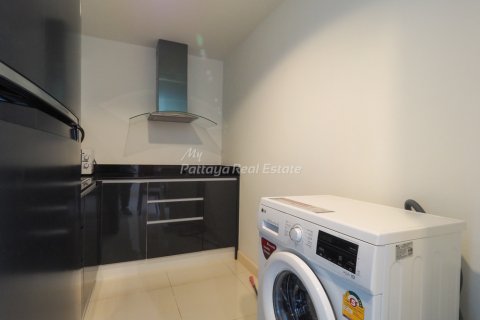 คอนโดมิเนียมในบางละมุง, ประเทศไทย, 2 ห้องนอน № 106705 - รูปถ่าย 2