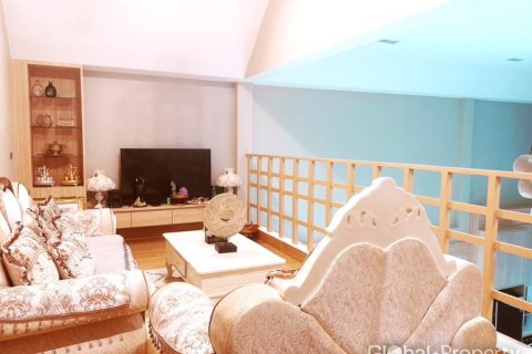 Casa de 3 dormitorios en Pattaya, Tailandia № 106706 - foto 10