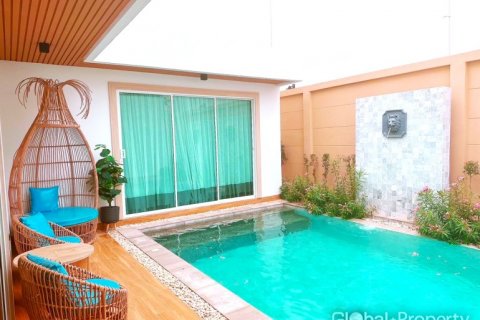 Casa de 3 dormitorios en Pattaya, Tailandia № 106706 - foto 2