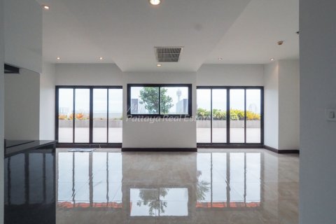 Condominio de 4 dormitorios en Bang Lamung, Tailandia № 106704