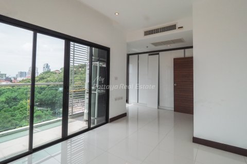 Condominio de 4 dormitorios en Bang Lamung, Tailandia № 106704 - foto 19