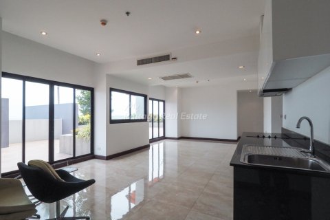 Condominio de 4 dormitorios en Bang Lamung, Tailandia № 106704 - foto 2