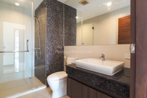 Condominio de 4 dormitorios en Bang Lamung, Tailandia № 106704 - foto 13