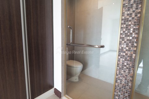 Condominio de 4 dormitorios en Bang Lamung, Tailandia № 106704 - foto 17