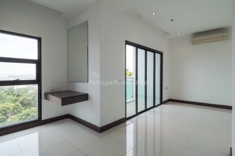 Condominio de 4 dormitorios en Bang Lamung, Tailandia № 106704 - foto 12