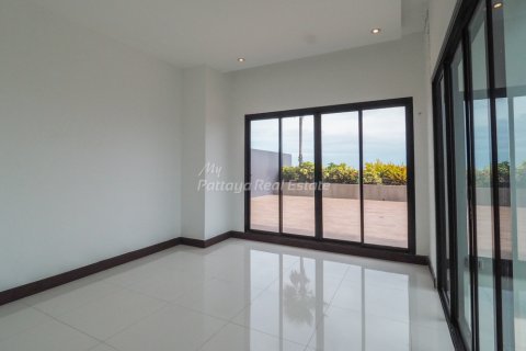 Condominio de 4 dormitorios en Bang Lamung, Tailandia № 106704 - foto 7