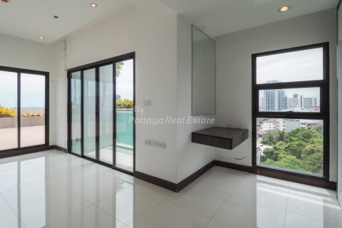 Condominio de 4 dormitorios en Bang Lamung, Tailandia № 106704 - foto 24