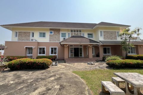 Casa de 4 dormitorios en Chiang Rai, Tailandia № 124609