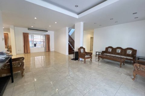 House in Chiang Rai, Thailand 4 bedrooms № 124609 - photo 8