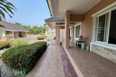 House in Chiang Rai, Thailand 4 bedrooms № 124609 - photo 4