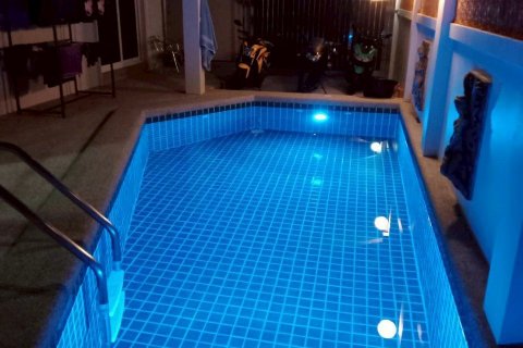 Casa de 2 dormitorios en Pattaya, Tailandia № 126794 - foto 17