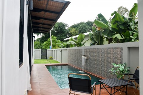 Casa de 4 dormitorios en Bang Lamung, Tailandia № 126793 - foto 5
