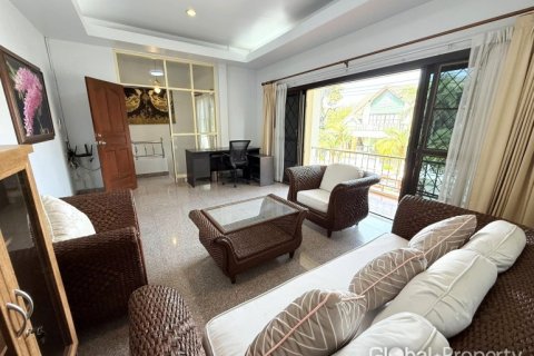 Haus in Pattaya, Thailand 4 Schlafzimmer № 119571 - Foto 15