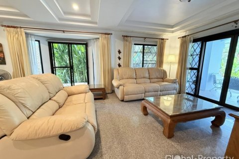 Haus in Pattaya, Thailand 4 Schlafzimmer № 119571 - Foto 6