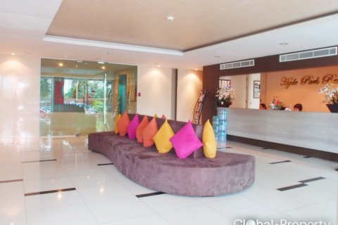 Condominio de 1 dormitorio en Pattaya, Tailandia № 119572 - foto 4