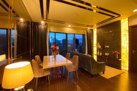 Condominio de 2 dormitorios en Watthana, Bangkok, Tailandia № 76235 - foto 4