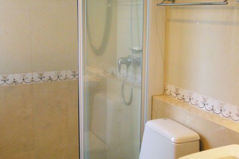 Condominio de 2 dormitorios en Sathon, Bangkok, Tailandia № 76234 - foto 5