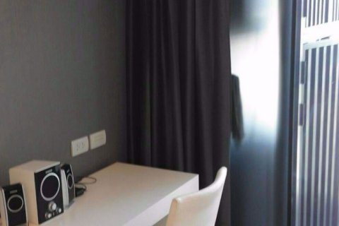 Condominio de 1 dormitorio en Khlong San, Bangkok, Tailandia № 76236 - foto 4