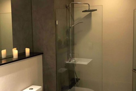 Condominio de 1 dormitorio en Khlong San, Bangkok, Tailandia № 76236 - foto 5