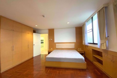 Condominio de 2 dormitorios en Watthana, Bangkok, Tailandia № 76239 - foto 5