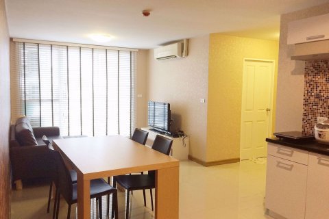 Condominio de 2 dormitorios en Phra Khanong, Bangkok, Tailandia № 76233
