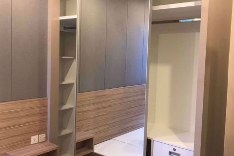 Condominio de 2 dormitorios en Bang Rak, Bangkok, Tailandia № 76238 - foto 5