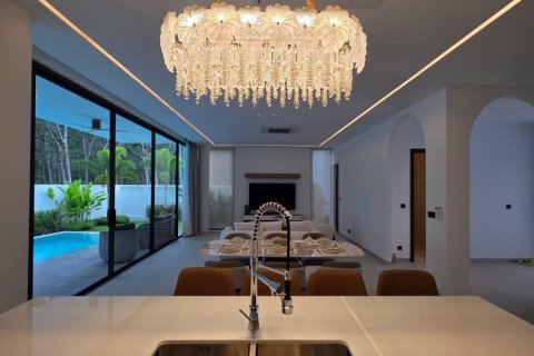 Villa on Layan Beach, Thailand 4 bedrooms № 74117 - photo 16