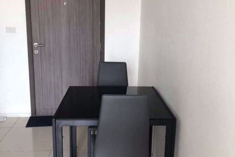 Condominio de 1 dormitorio en Din Daeng, Bangkok, Tailandia № 76758 - foto 3