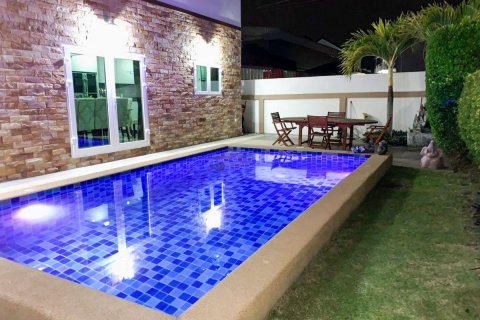 Casa de 3 dormitorios en Jomtien Beach, Pattaya, Tailandia № 101324 - foto 24