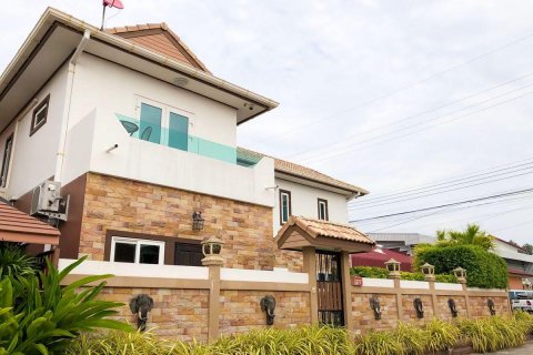 Casa de 3 dormitorios en Jomtien Beach, Pattaya, Tailandia № 101324