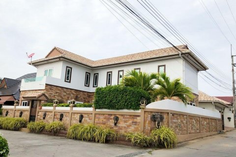Casa de 3 dormitorios en Jomtien Beach, Pattaya, Tailandia № 101324 - foto 2