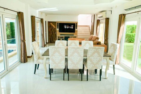 Casa de 3 dormitorios en Jomtien Beach, Pattaya, Tailandia № 101324 - foto 6