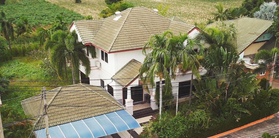 Maison à Pattaya, Thaïlande 4 chambres № 101326