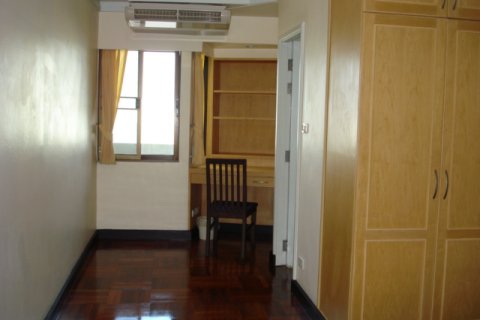 Condominio de 3 dormitorios en Bangkok, Tailandia № 143639 - foto 7