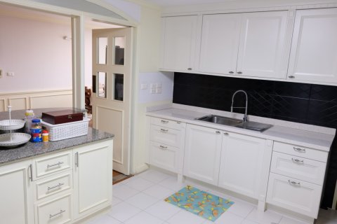 Condominio de 3 dormitorios en Bangkok, Tailandia № 143637 - foto 12