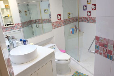 Condominio de 3 dormitorios en Bangkok, Tailandia № 143637 - foto 10