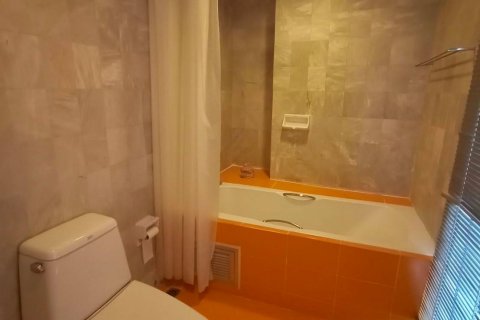 Condominio de 3 dormitorios en Bangkok, Tailandia № 143619 - foto 13