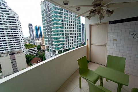 Condominio de 3 dormitorios en Bangkok, Tailandia № 143619 - foto 16