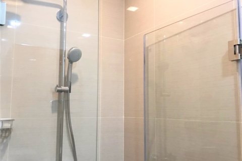 Condominio de 2 dormitorios en Bangkok, Tailandia № 143376 - foto 10