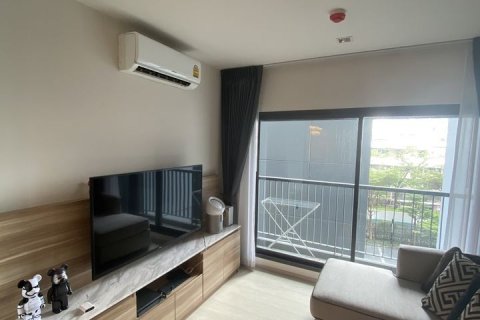 Condominio de 1 dormitorio en Phra Khanong, Bangkok, Tailandia № 143372 - foto 3