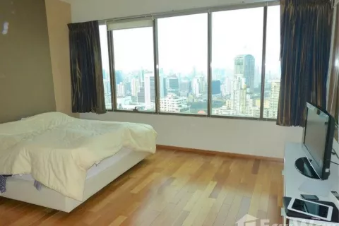 Condominio de 2 dormitorios en Khlong Toei, Bangkok, Tailandia № 123985 - foto 19