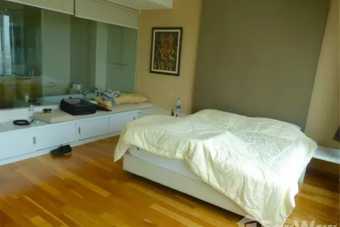 Condominio de 2 dormitorios en Khlong Toei, Bangkok, Tailandia № 123985 - foto 5