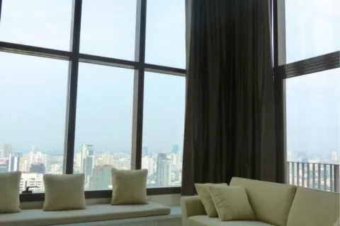 Condominio de 2 dormitorios en Khlong Toei, Bangkok, Tailandia № 123985 - foto 2