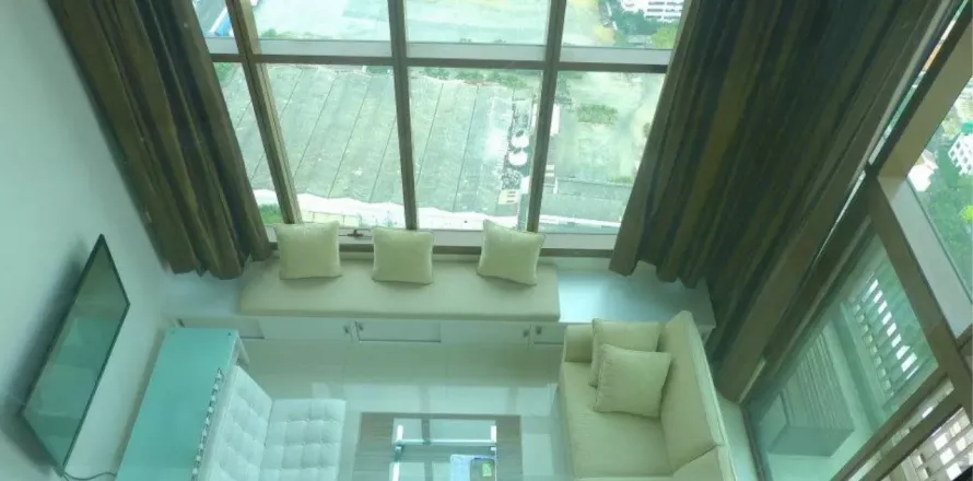 Condominio de 2 dormitorios en Khlong Toei, Bangkok, Tailandia № 123985