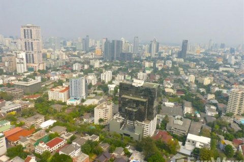 Condominio de 2 dormitorios en Khlong Toei, Bangkok, Tailandia № 123985 - foto 26