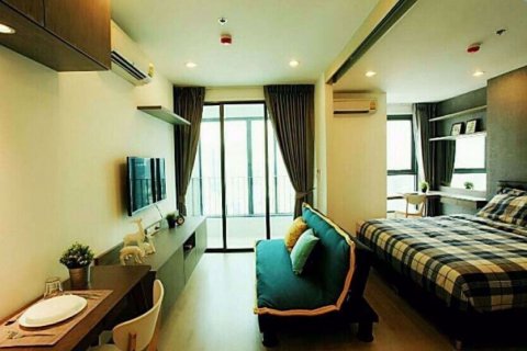 Studio dans le Condo à Bang Rak, Bangkok, Thaïlande  № 76085
